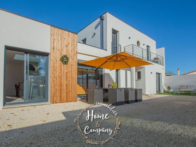Maison de luxe de 3 chambres en vente à Saint Sulpice de Royan, France