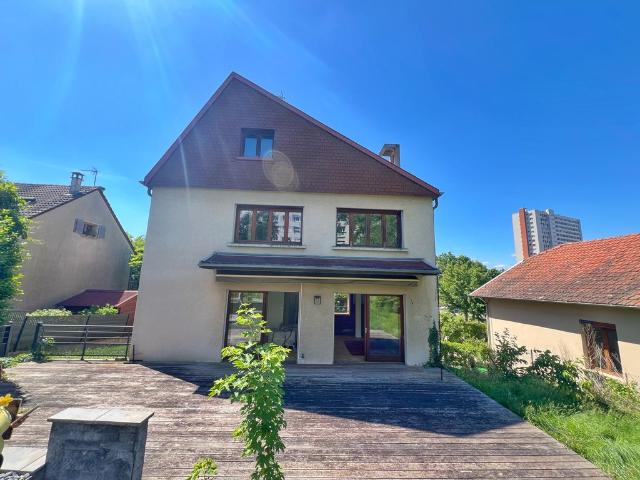 Maison de luxe de 3 chambres en vente à Sainte Foy lès Lyon, France