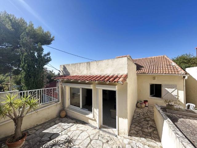 Maison de luxe de 3 pièces en vente à Marseille, Provence Alpes Côte d'Azur