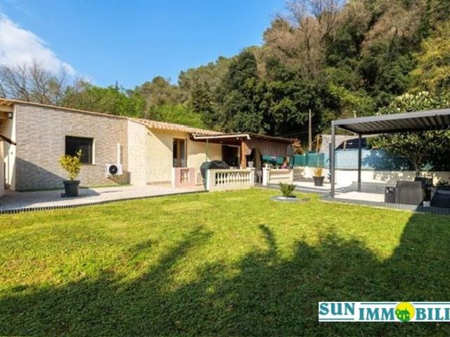 Maison de luxe de 3 pièces en vente à Cagnes sur Mer, France