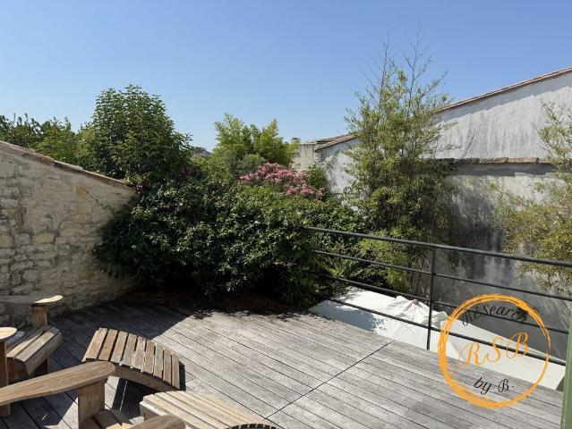 Maison de luxe de 3 pièces en vente à La Flotte, France