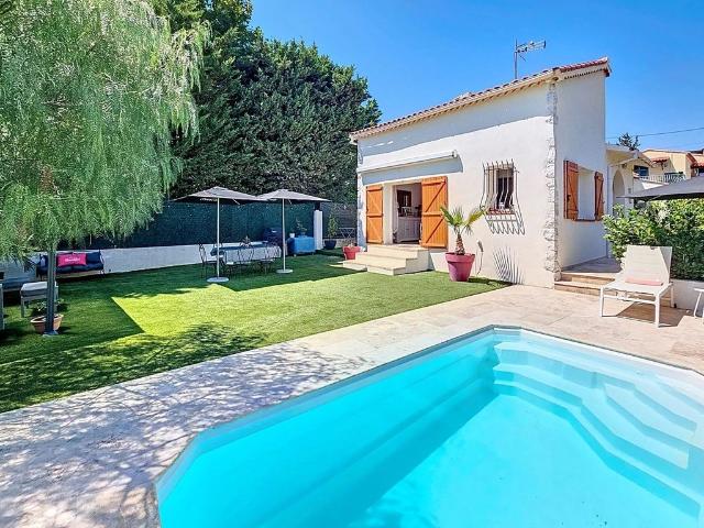 Maison de 3 pièces de luxe en vente à Saint Laurent du Var, France