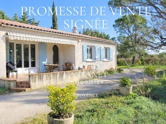 Maison de luxe de 3 pièces en vente à Uchaux, France
