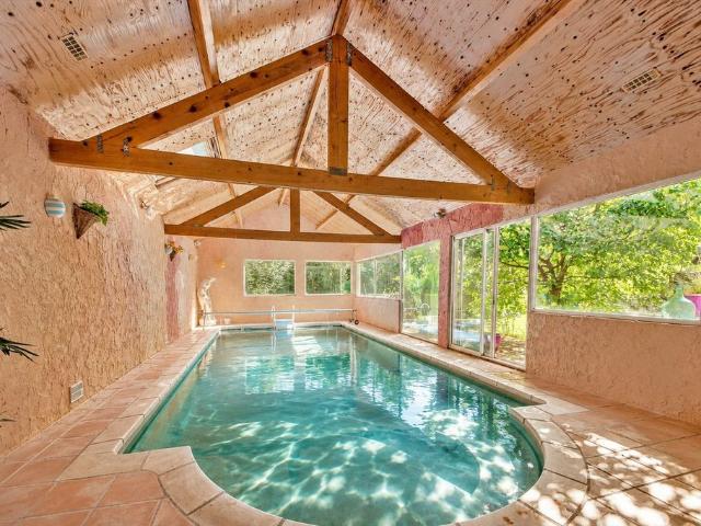 Maison de luxe en vente à Magny les Hameaux, France