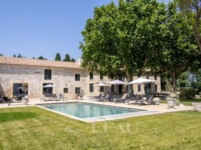 Maison de luxe en vente à Maussane, Provence Alpes Côte d'Azur