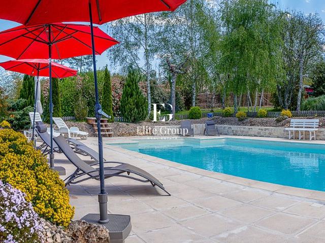 Maison de luxe en vente à Meyrals, Nouvelle Aquitaine