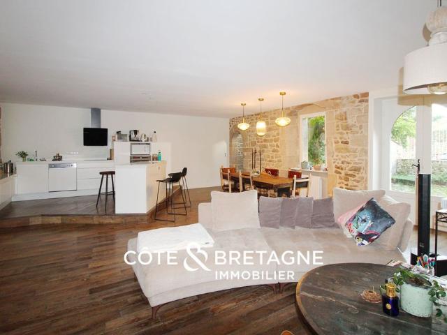 Maison de luxe en vente à Moncontour, Bretagne