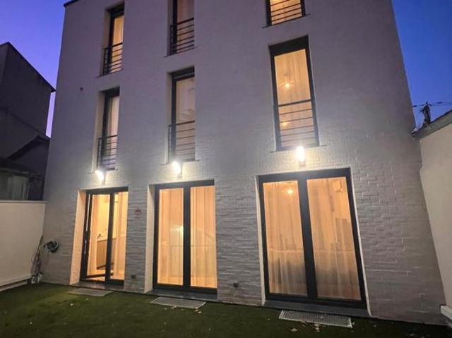 Maison de luxe en vente à Montreuil, Île de France