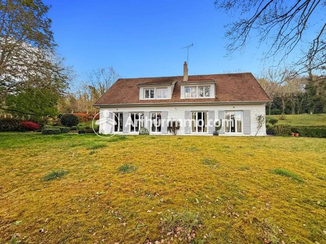 Maison de luxe en vente à Morsang sur Seine, Île de France