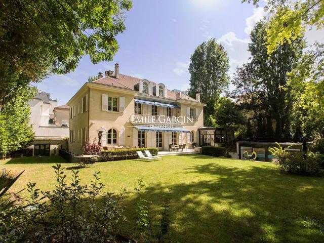 Maison de luxe en vente à Neuilly sur Seine, Île de France