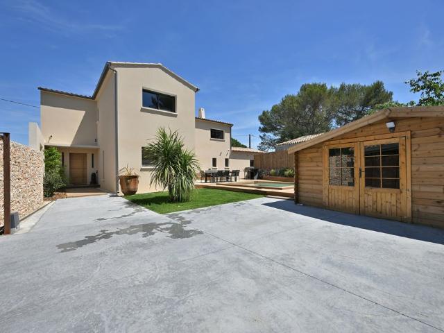 Maison de luxe en vente à Nîmes, Occitanie