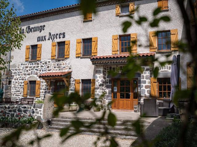 Maison de luxe en vente à Olloix, Auvergne Rhône Alpes