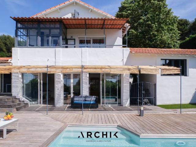 Maison de luxe de 7 pièces en vente à Allauch, Provence Alpes Côte d'Azur