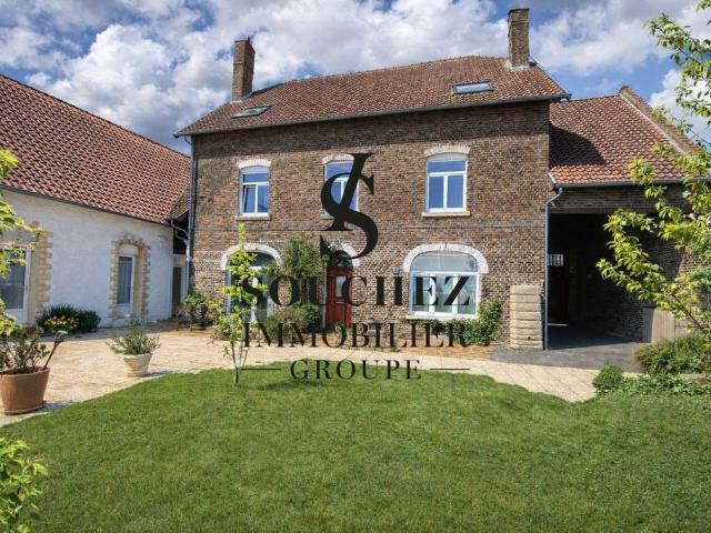 Maison de luxe en vente à Angres, France