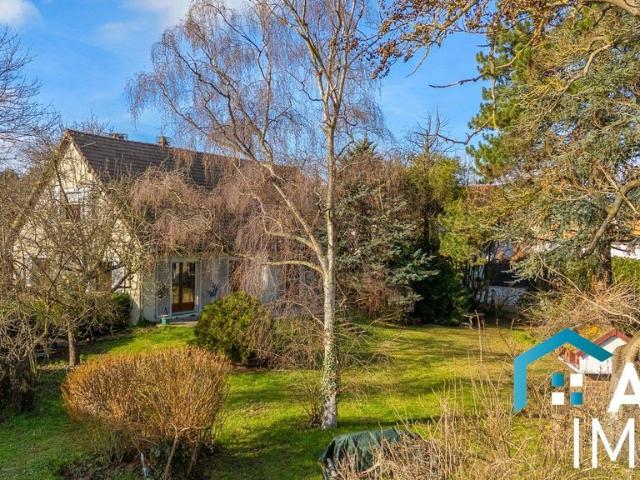 Maison de luxe en vente à Andrésy, Île de France