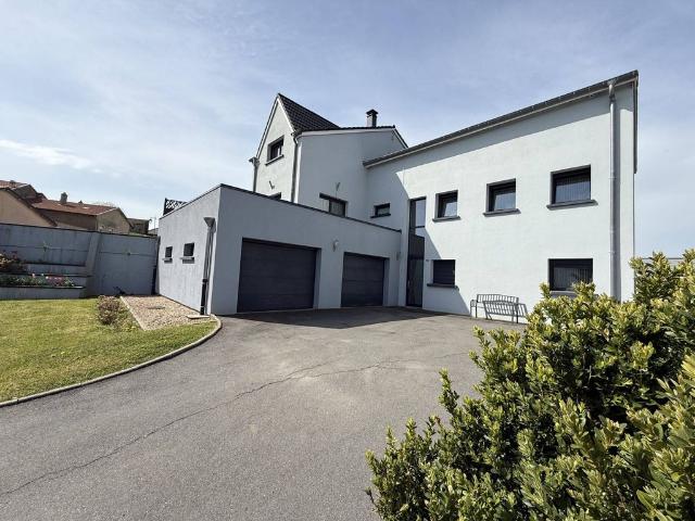 Maison de luxe en vente à Anoux, France