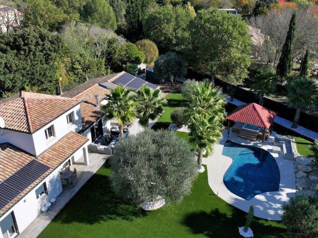 Maison de luxe en vente à Assas, Occitanie