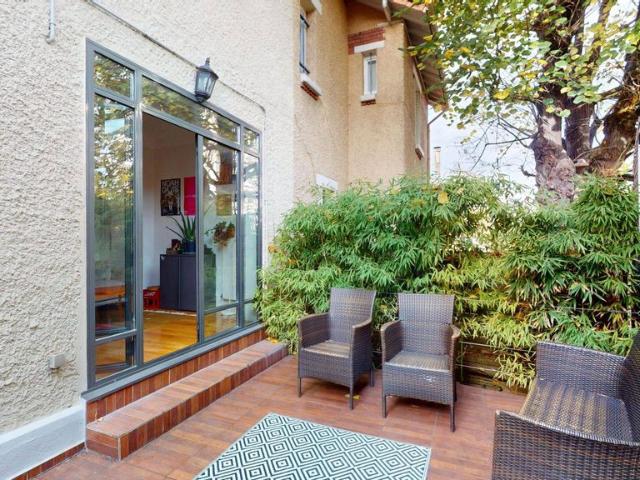 Maison de luxe en vente à Buttes Chaumont, Villette, Bas Belleville, France