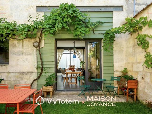 Maison de luxe en vente à Bordeaux, France