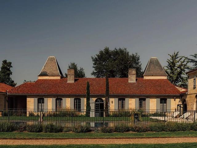 Maison de luxe en vente à Bordeaux, France