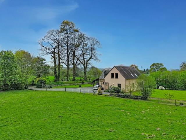 Maison de luxe en vente à Brécey, France