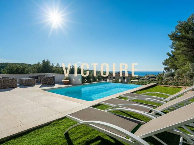 Maison de luxe en vente à Ceyreste, France