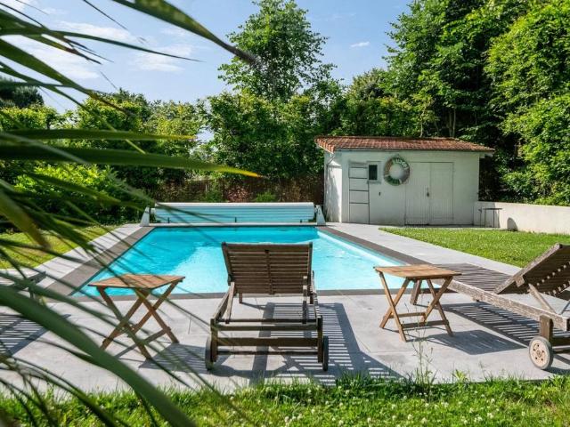 Maison de luxe en vente à Charbonnières les Bains, France