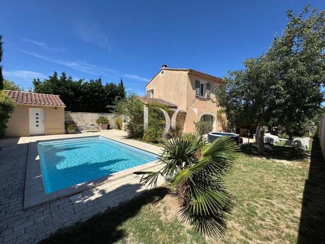 Maison de luxe en vente à Châteauneuf de Gadagne, Provence Alpes Côte d'Azur