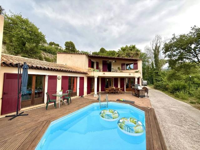 Maison de luxe en vente à Colomars, Provence Alpes Côte d'Azur
