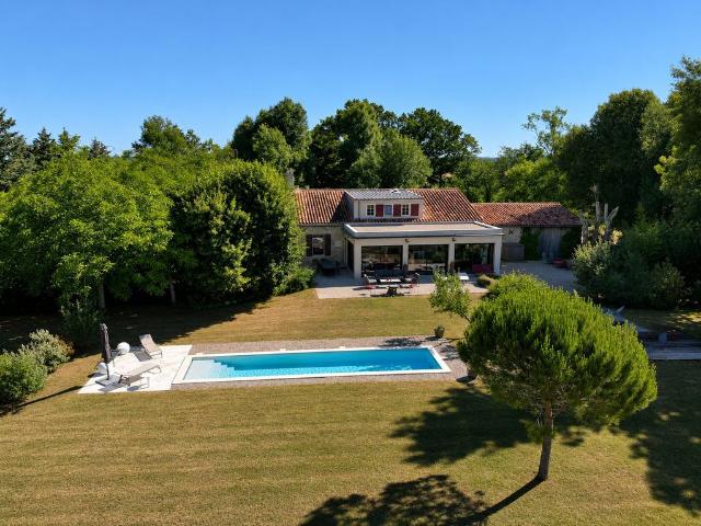 Maison de 3 chambres de luxe en vente à Condom, Occitanie