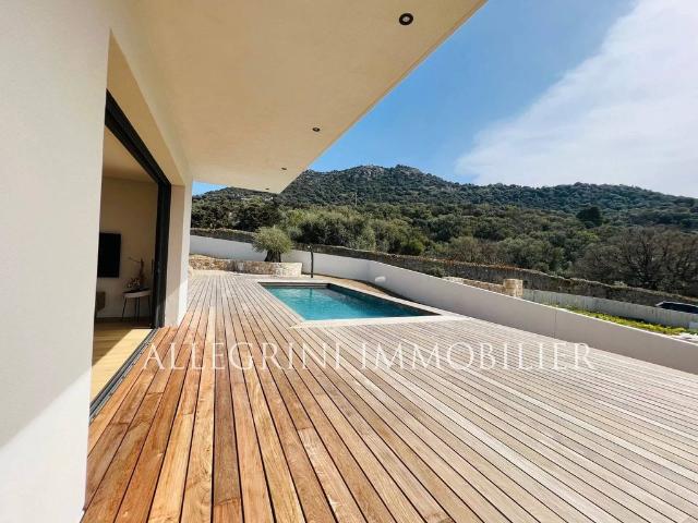 Maison de luxe en vente à Corbara, Corse