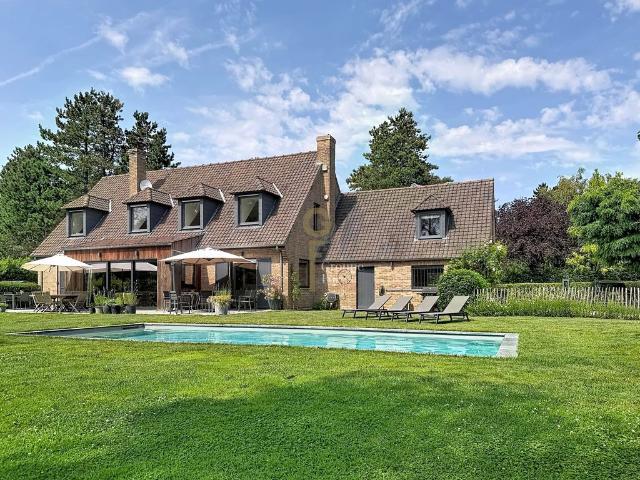 Maison de luxe en vente à Croix, Hauts de France