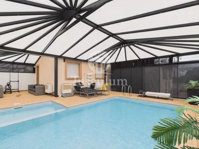 Maison de luxe en vente à Elzange, France