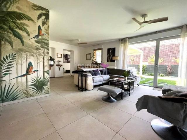 Maison de prestige de 111 m2 en vente Verlinghem, France