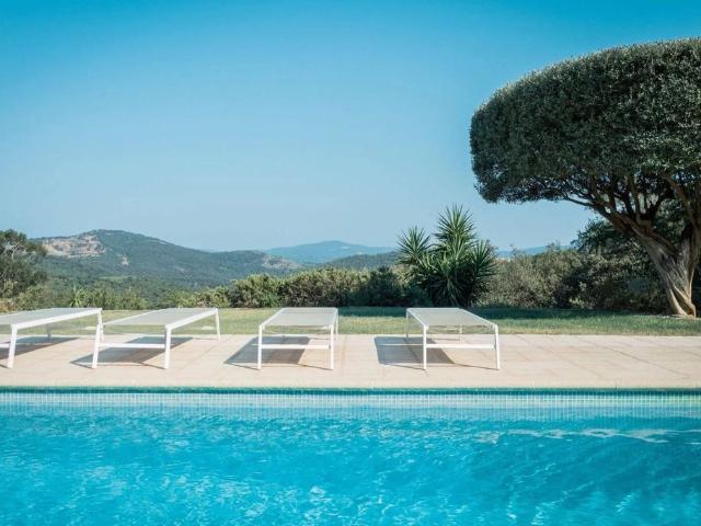 Maison de luxe en vente à La Garde Freinet, France