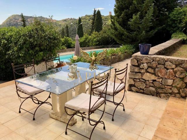 Maison de luxe en vente à La Turbie, France