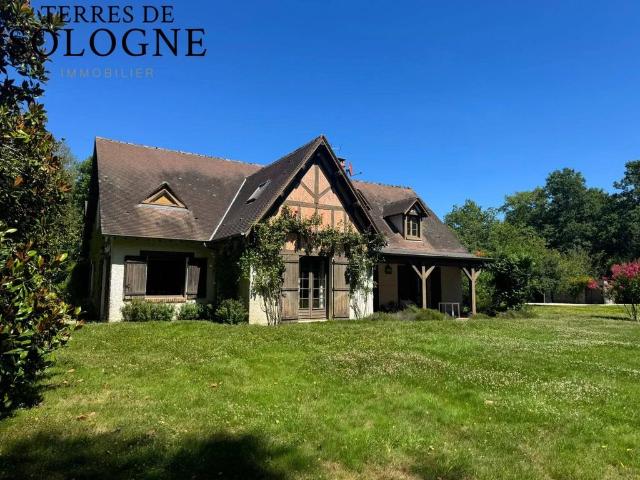 Maison de luxe en vente à Lamotte Beuvron, France
