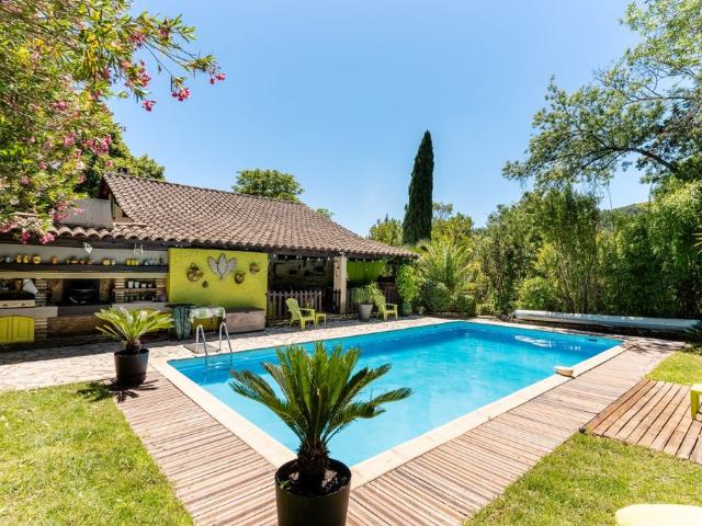 Maison de luxe en vente à Lamalou les Bains, France
