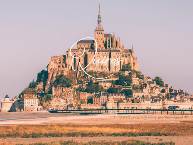 Maison de luxe en vente à Le Mont Saint Michel, France