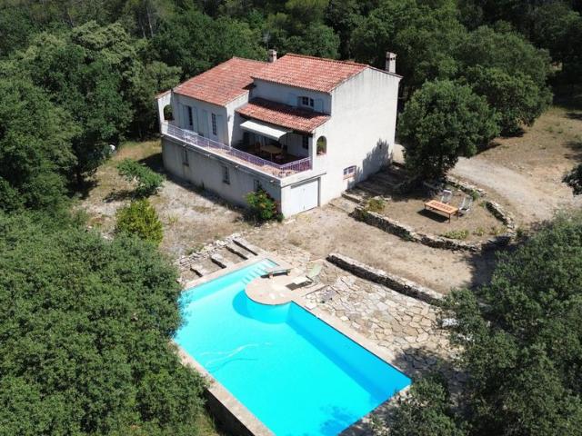 Maison de luxe en vente à Le Beausset, France