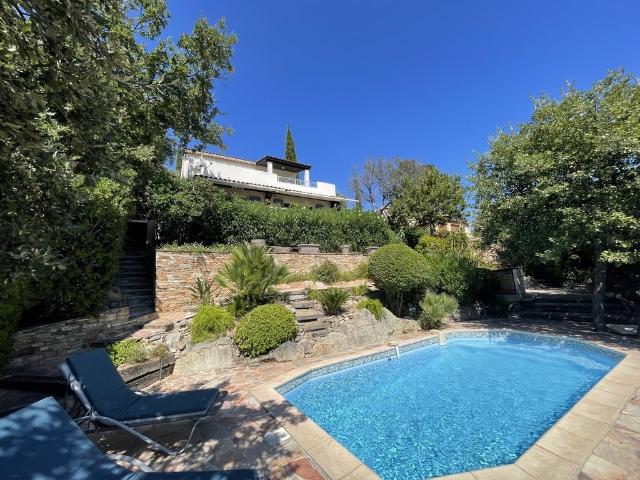 Maison de luxe en vente à Le Plan de la Tour, Provence Alpes Côte d'Azur