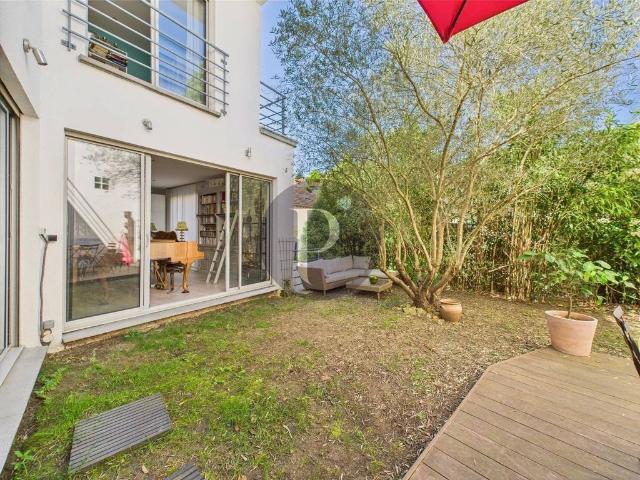 Maison de luxe en vente à Le Plessis Robinson, Île de France
