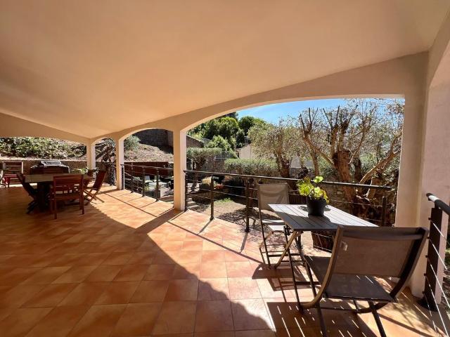 Maison de luxe en vente à Le Revest les Eaux, Provence Alpes Côte d'Azur