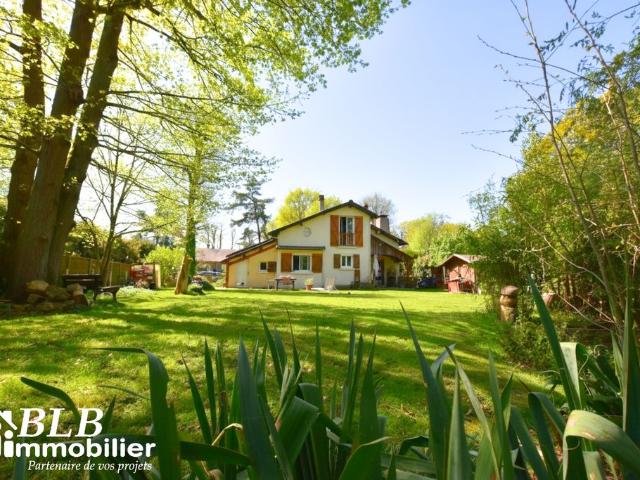 Maison de luxe en vente à Les Essarts le Roi, France
