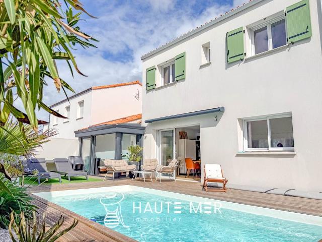 Maison de luxe en vente à Les Sables d'Olonne, France