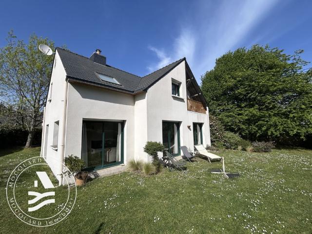 Maison de luxe en vente à Locmariaquer, France