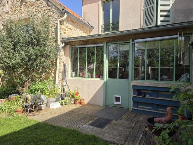 Maison de luxe en vente à Périgny, Île de France