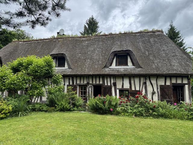 Maison de luxe en vente à Pont Audemer, France