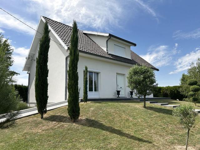 Maison de 4 pièces de luxe en vente à Nogent sur Seine, Grand Est