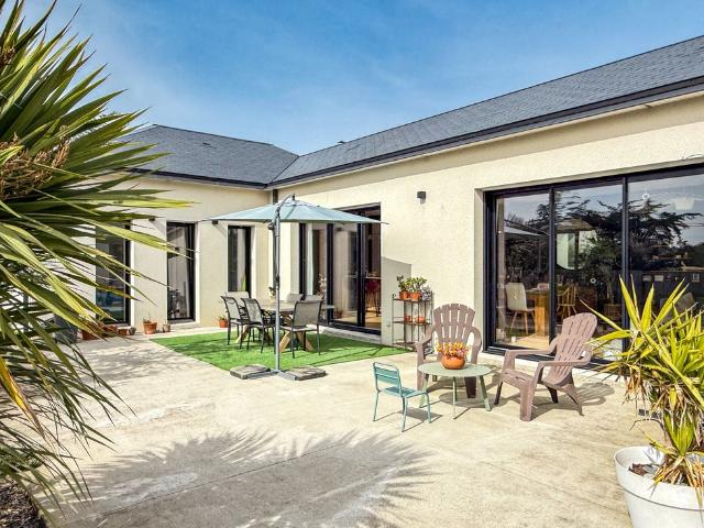Maison de luxe en vente à Saint Pair sur Mer, France